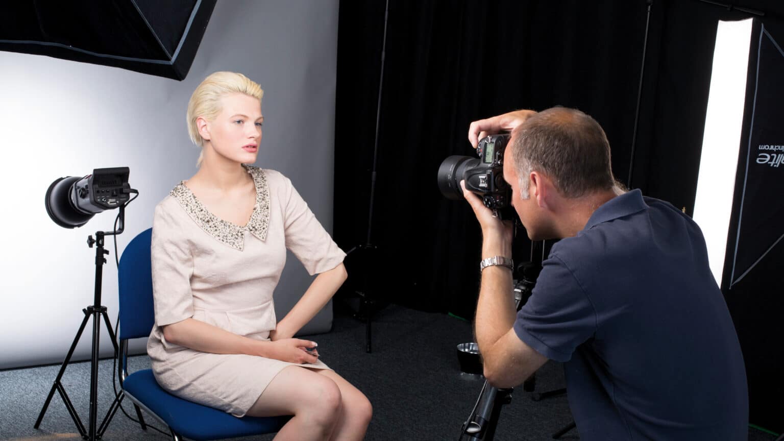 Consoles, supports et trépieds : les compléments indispensables du kit flash de studio