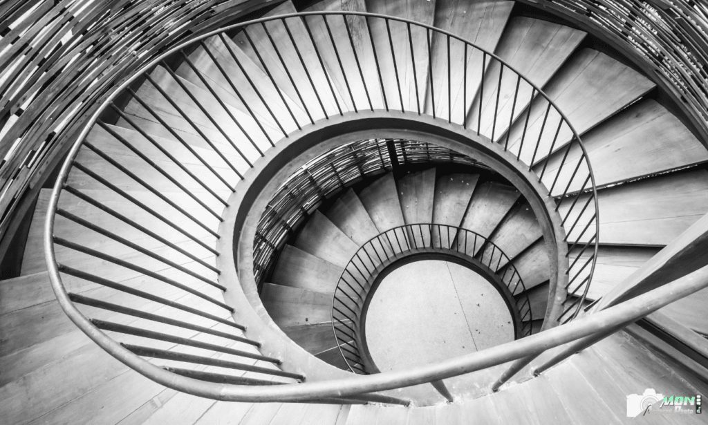 Photos hypnotiques escaliers en colimaçon, Balint Alovits