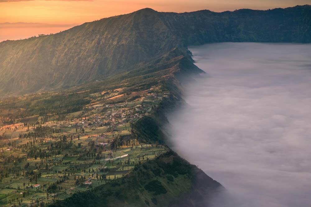 Coucher de soleil en Indonésie par Silentino Natti 