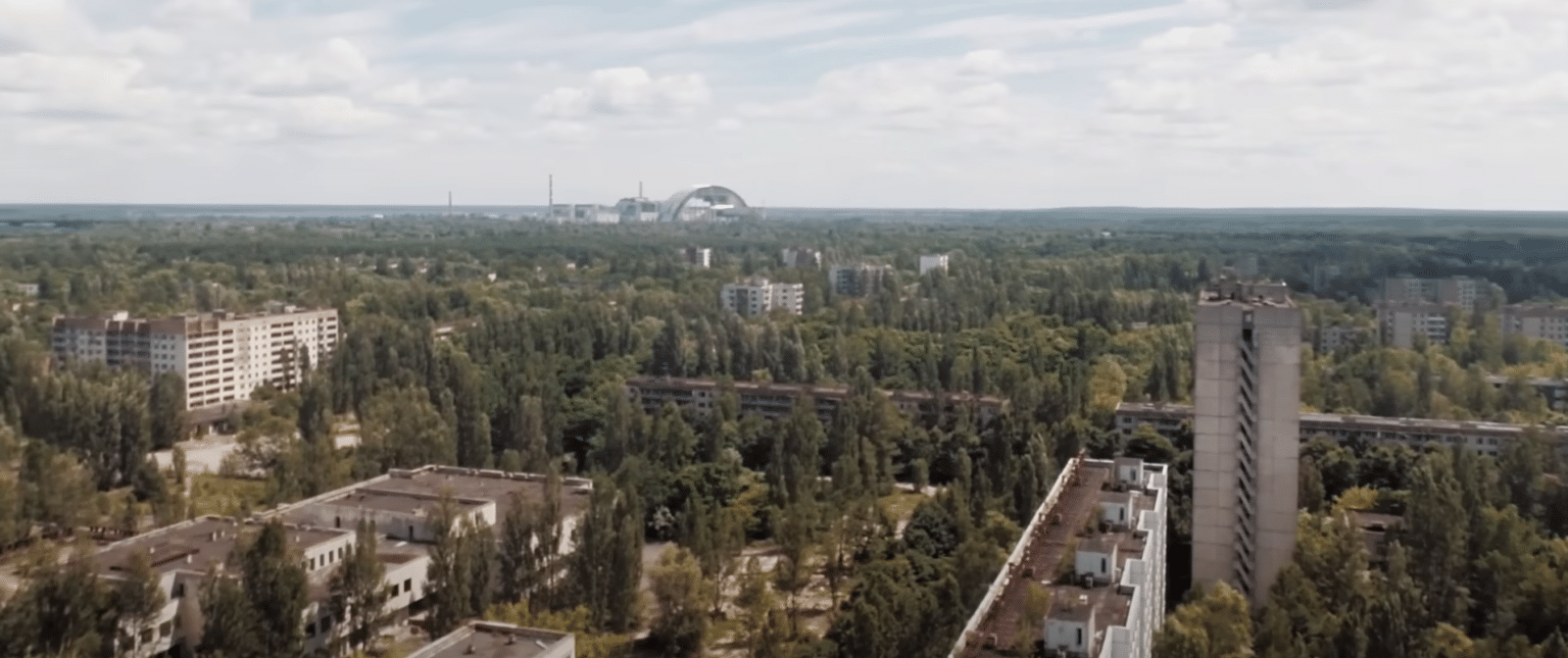 Vidéo : Un drone filme la ville fantôme de Prypiat, près de Tchernobyl Un drone filme la ville fantôme de Prypiat, près de Tchernobyl