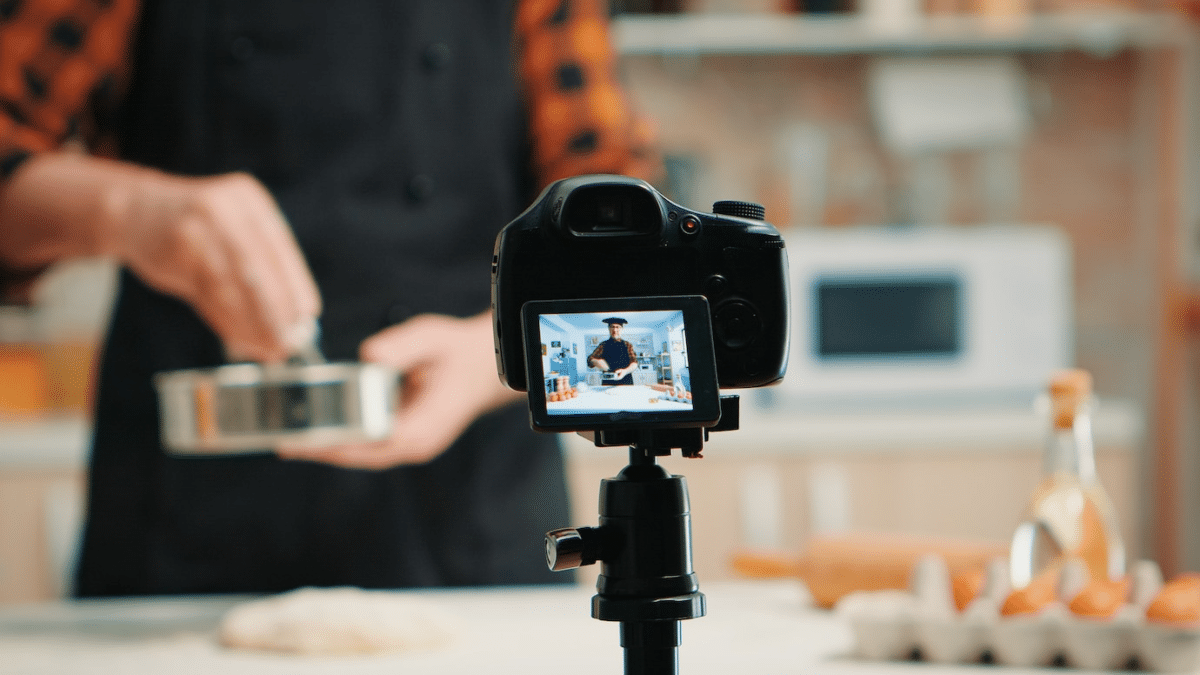 Meilleures caméras pour YouTube 2025 : Guide d'Achat Complet